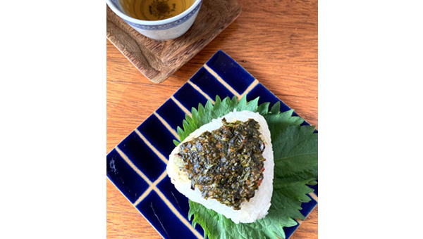柿の葉茶と山椒味噌の焼きおにぎり